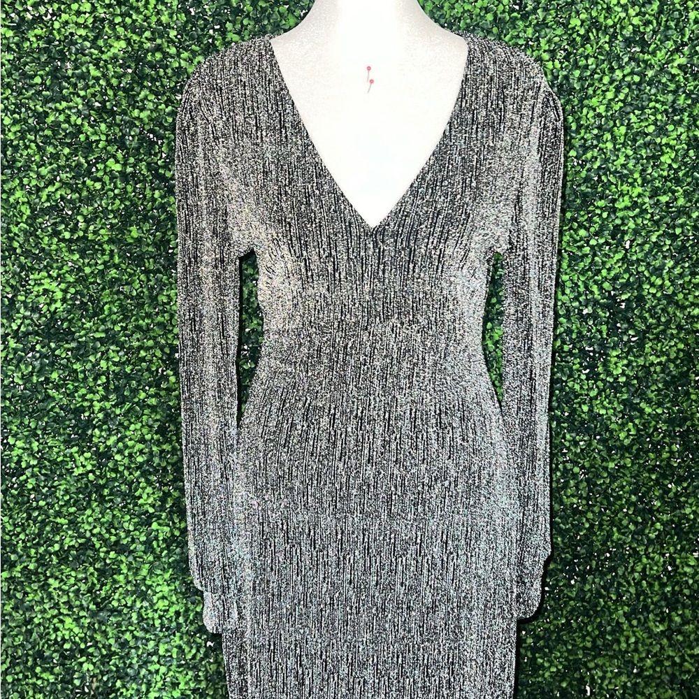 Sparkly bodycon cocktail dress v neck Large
